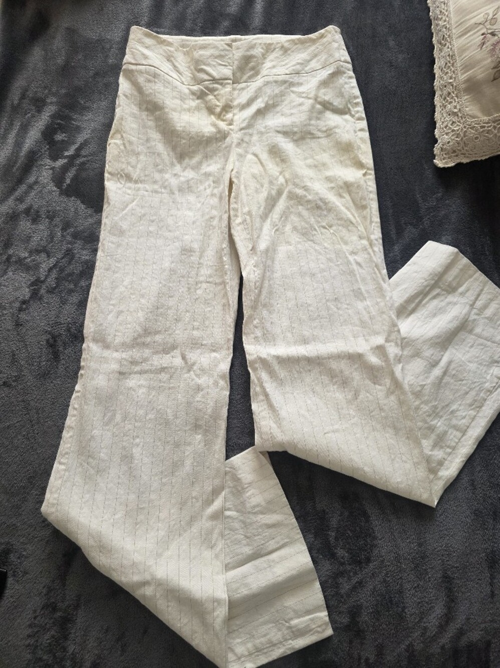le chateau Off-White Pinstripe Chinos